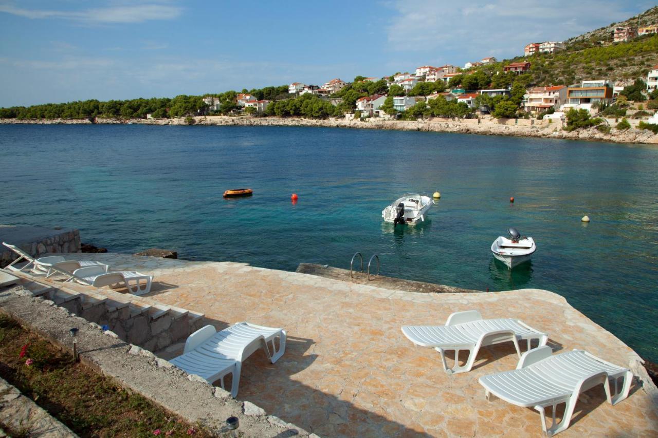 Apartments By The Sea Bilo, Primosten - 8364 Exterior photo
